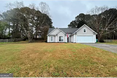 64 Dogwood Lakes Drive, Hampton, GA 30228 - Photo 2