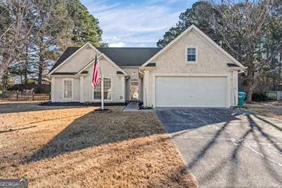64 Dogwood Lakes Drive, Hampton, GA 30228 - Photo 2