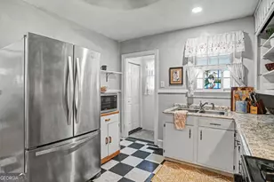 2224 E 38th St, Savannah, GA 31404 - Photo 10