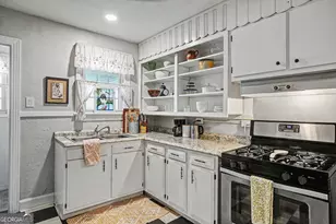 2224 E 38th St, Savannah, GA 31404 - Photo 8