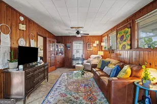 2224 E 38th St, Savannah, GA 31404 - Photo 14