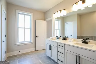 3685 Belle Fields Crossing, Suwanee, GA 30024 - Photo 2