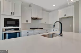 180 Redhaven Dr, Senoia, GA 30276 - Photo 4