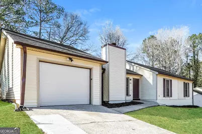 1070 Salisbury Trail, Riverdale, GA 30296 - Photo 2