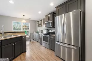 208 Sandalwood Cir, Statesboro, GA 30458 - Photo 10