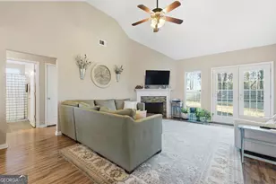 208 Sandalwood Cir, Statesboro, GA 30458 - Photo 8