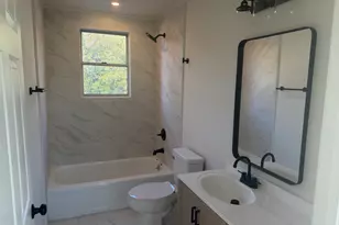 614 W 38th St, Savannah, GA 31415 - Photo 26