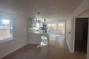 614 W 38th St, Savannah, GA 31415 - Photo 6