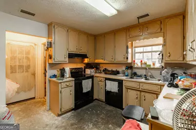 2000 Bullock Trail, Loganville, GA 30052 - Photo 14