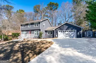 9330 Martins Lake Dr, Roswell, GA 30076 - Photo 2