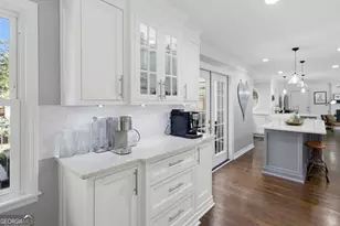 9330 Martins Lake Dr, Roswell, GA 30076 - Photo 10