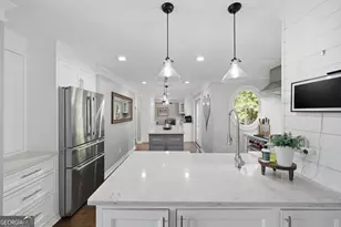 9330 Martins Lake Dr, Roswell, GA 30076 - Photo 14