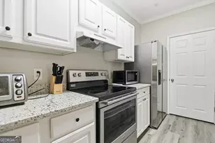 4101 Walden Park Dr, Savannah, GA 31410 - Photo 8