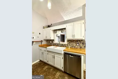 4359 Saddlewood Court, Gillsville, GA 30543 - Photo 6