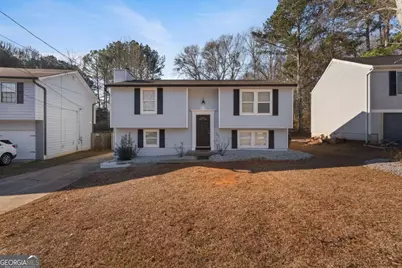 5268 Kinsdale Lane, Stone Mountain, GA 30088 - Photo 2