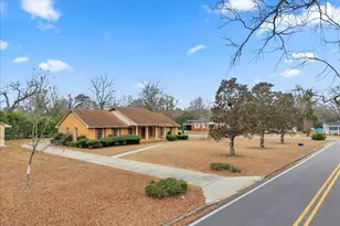 308 Rosewood Dr, Dublin, GA 31021 - Photo 2