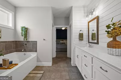 22 E Field Street, Newnan, GA 30263 - Photo 38