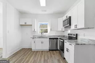 1114 E 59th St, Savannah, GA 31404 - Photo 14