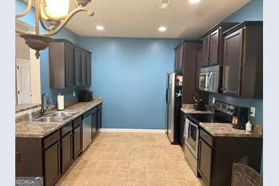 301 Hickory Hills Drive, Newnan, GA 30263 - Photo 4