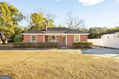 315 Strickland Avenue, Blackshear, GA 31516 - Photo 1