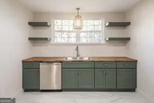 315 Strickland Ave, Blackshear, GA 31516 - Photo 16