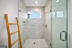 301 Penny Ct, Sandy Springs, GA 30328 - Photo 16