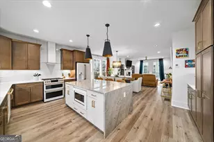 301 Penny Ct, Sandy Springs, GA 30328 - Photo 8