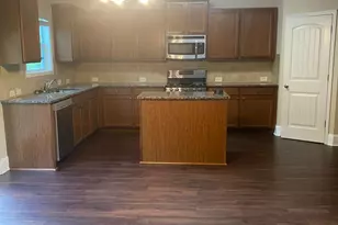 285 Mulberry Dr, Senoia, GA 30276 - Photo 2