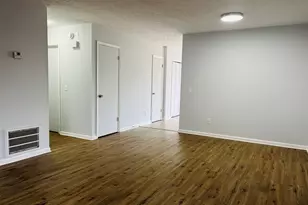 104 Peactree Ct, Lagrange, GA 30241 - Photo 2