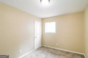 624 Robert E Lee Pkwy, Jonesboro, GA 30238 - Photo 6