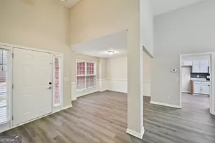 25 Castlehill Ct, Covington, GA 30016 - Photo 2