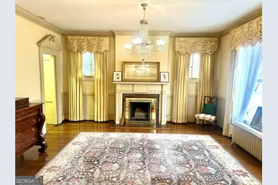 550 S Hill St, Griffin, GA 30224 - Photo 8