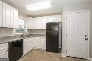 3037 Kathy Ln NW, Conyers, GA 30012 - Photo 4