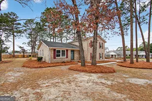 208 Belair Dr, Statesboro, GA 30461 - Photo 2