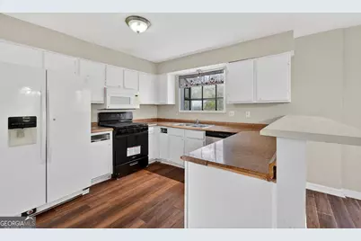 1142 Chapman Circle, Stone Mountain, GA 30088 - Photo 6