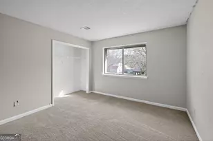 1142 Chapman Cir, Stone Mountain, GA 30088 - Photo 10