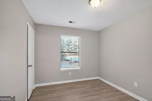 3520 Valley Chase Ct, Lithonia, GA 30038 - Photo 4