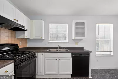 2549 Feywood Court, Lithonia, GA 30058 - Photo 18