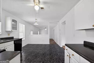 2549 Feywood Court, Lithonia, GA 30058 - Photo 20