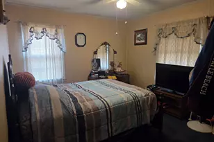 1100 N Parkwood Dr, Forest Park, GA 30297 - Photo 10