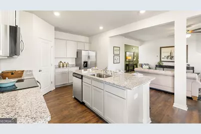 169 Lauritsen Way, Newnan, GA 30265 - Photo 6