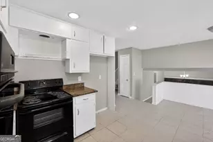 551 Hickory Hills Ct, Stone Mountain, GA 30083 - Photo 14