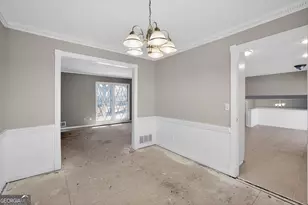 551 Hickory Hills Ct, Stone Mountain, GA 30083 - Photo 20