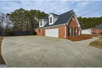 122 Shadow Lake Drive, Conyers, GA 30094 - Photo 4
