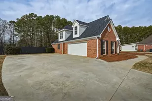 122 Shadow Lake Dr, Conyers, GA 30094 - Photo 4