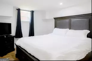 280 W Lake Dr NW, Atlanta, GA 30314 - Photo 34