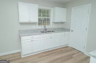 3323 E Victory Ct, Macon, GA 31211 - Photo 10