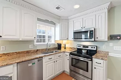 218 Ellicott Drive, Warner Robins, GA 31088 - Photo 6