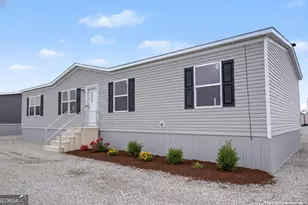 134 Robinson St, Waco, GA 30182 - Photo 1