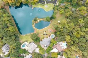 745 Brookwoods Trace, Sandy Springs, GA 30342 - Photo 10